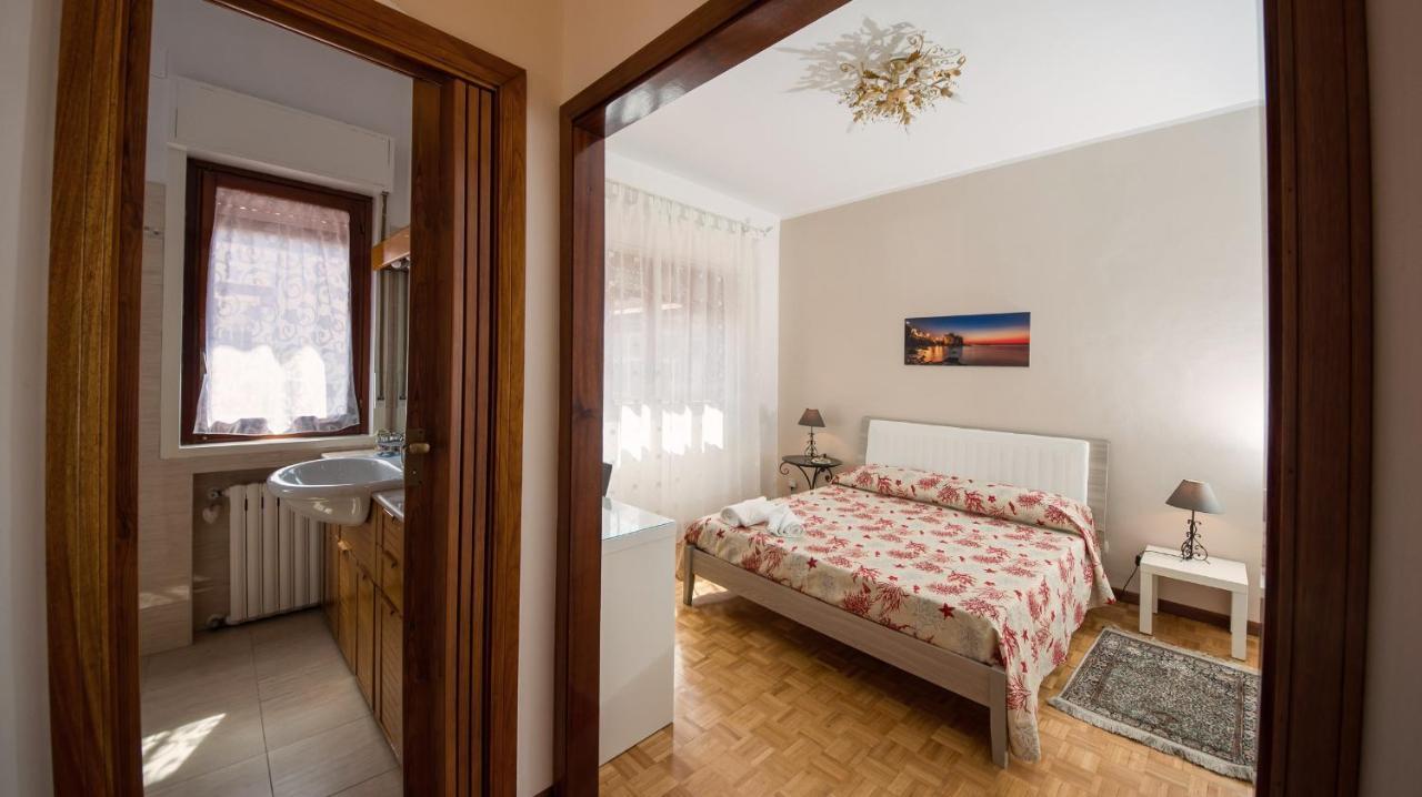 아치카스텔로 La Castellese B&B 외부 사진