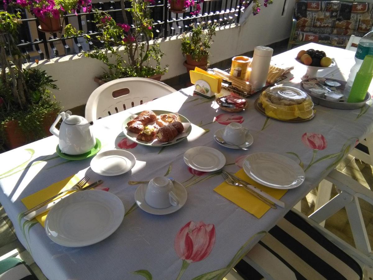 아치카스텔로 La Castellese B&B 외부 사진