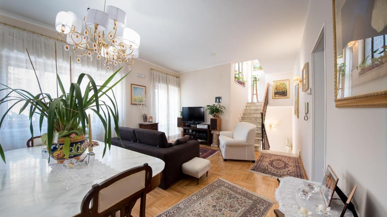 아치카스텔로 La Castellese B&B 외부 사진