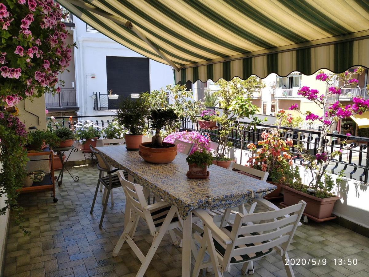 아치카스텔로 La Castellese B&B 외부 사진