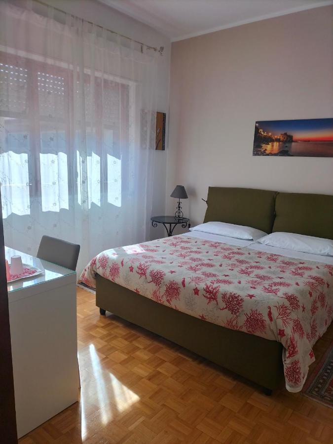 아치카스텔로 La Castellese B&B 외부 사진